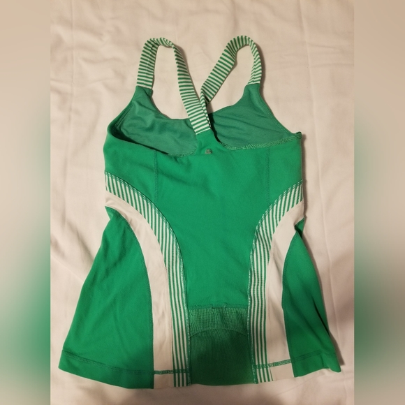 Lululemon Women's Tank top Sz 4 Color Green Back Pocket Training - Picture 2 of 5